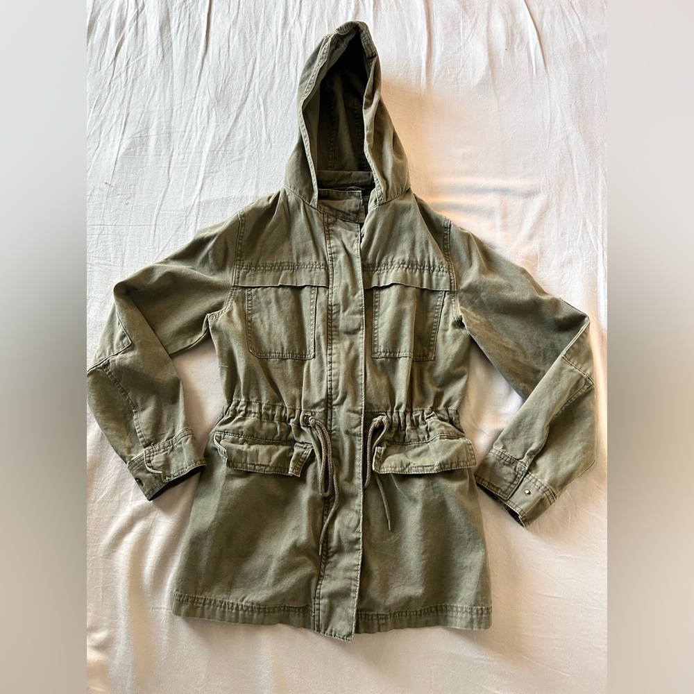 Universal threads jacket